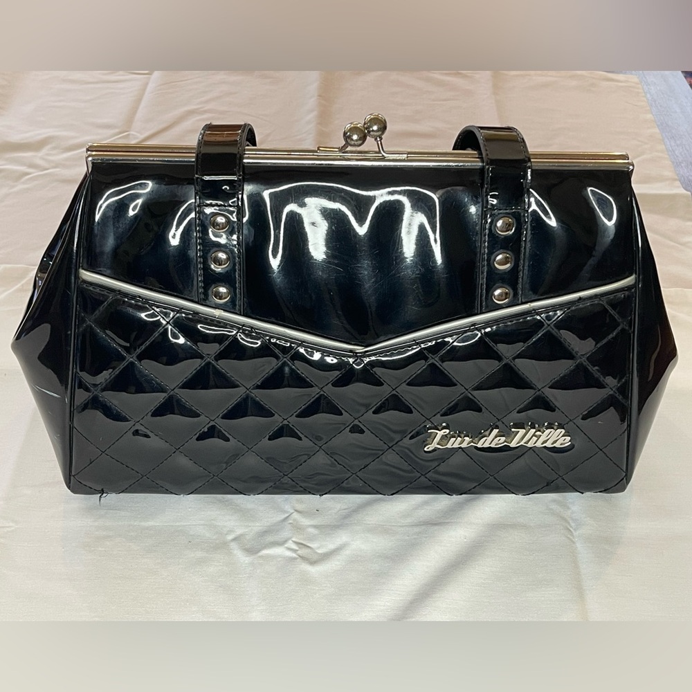 Lux de Ville Glossy Black Quilted Clutch